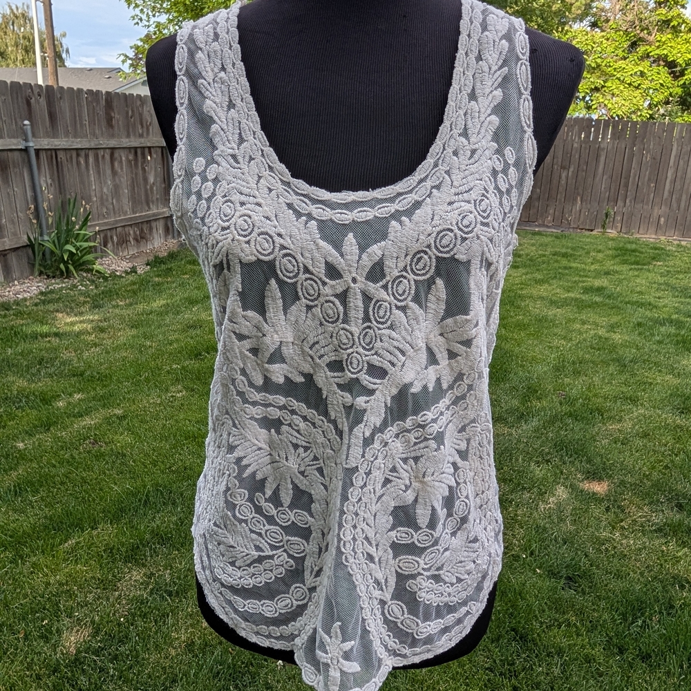 Moon Collection Cream Lace Embroidered Tank Top